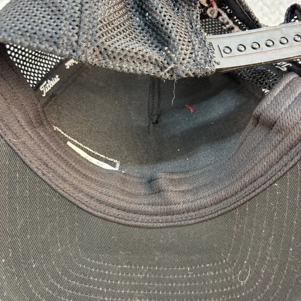 Titleist Golf Hat Grey Grid Black Mesh Snapback Trucker Cap Mens